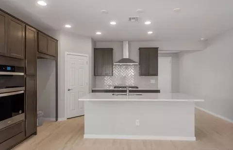 Kitchen - 1264 W Treasure Trl, Apache Junction, AZ 85120 photo 1 of 4