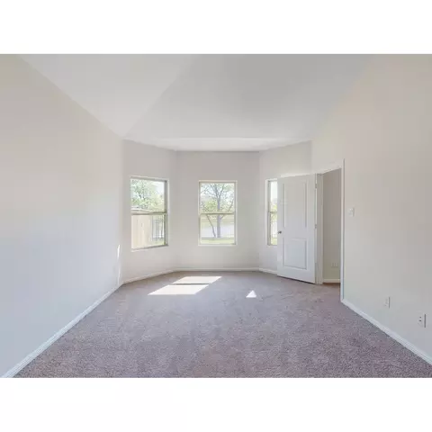 7024 Calshot Rd, Pilot Point, TX 76258 photo 8
