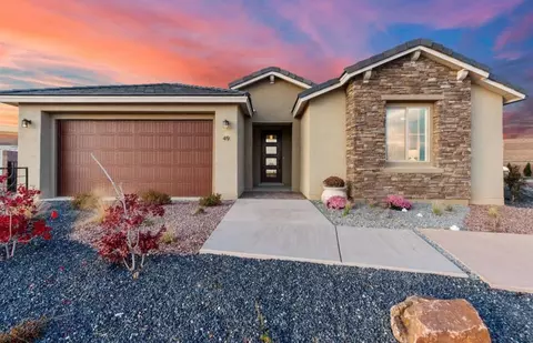 15 Goldentail Ln, Santa Fe, NM 87508