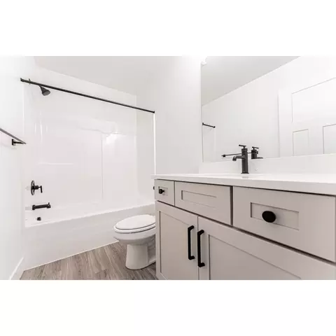 Bath - 4593 S Olive Ave, Mapleton, UT 84664 photo 2 of 2