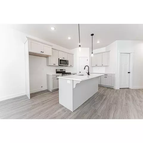 Kitchen - 4593 S Olive Ave, Mapleton, UT 84664 photo 2 of 4