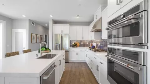 200 Tank, Irvine, CA 92618 photo 27