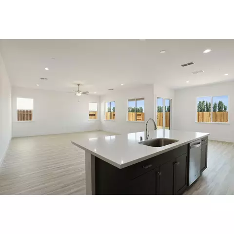 Kitchen - 2276 Paramount Ln, Manteca, CA 95337 photo 6 of 6