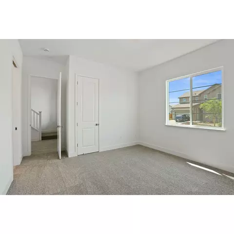 Bedroom - 2276 Paramount Ln, Manteca, CA 95337 photo 3 of 11