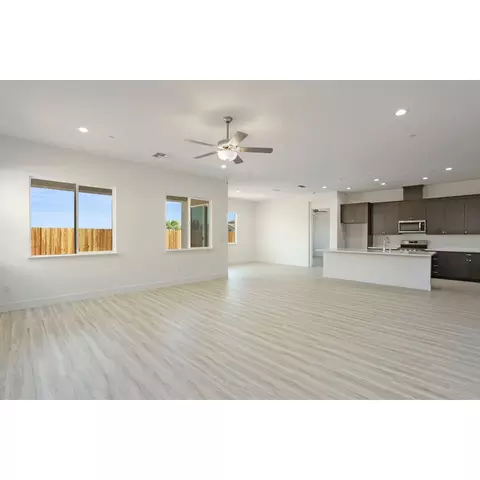 Living - 2276 Paramount Ln, Manteca, CA 95337 photo 2 of 5