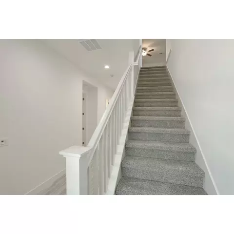 Entry Way - 2276 Paramount Ln, Manteca, CA 95337 photo 4 of 4