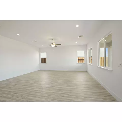 Living - 2276 Paramount Ln, Manteca, CA 95337 photo 5 of 5