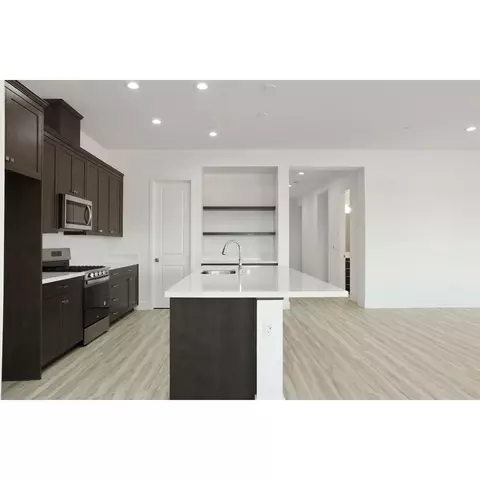 Kitchen - 2276 Paramount Ln, Manteca, CA 95337 photo 3 of 6