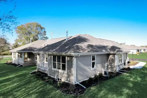 802 Margo Cir, Eagle, WI 53119 photo 10