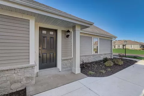 802 Margo Cir, Eagle, WI 53119 photo 6