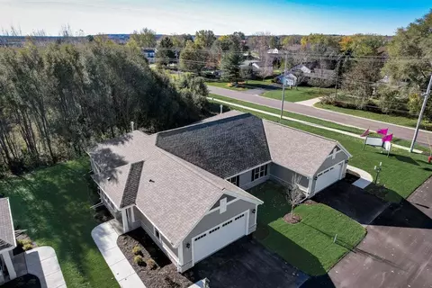 802 Margo Cir, Eagle, WI 53119 photo 12