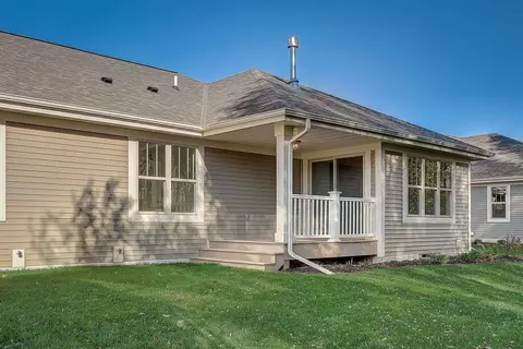 802 Margo Cir, Eagle, WI 53119 photo 8