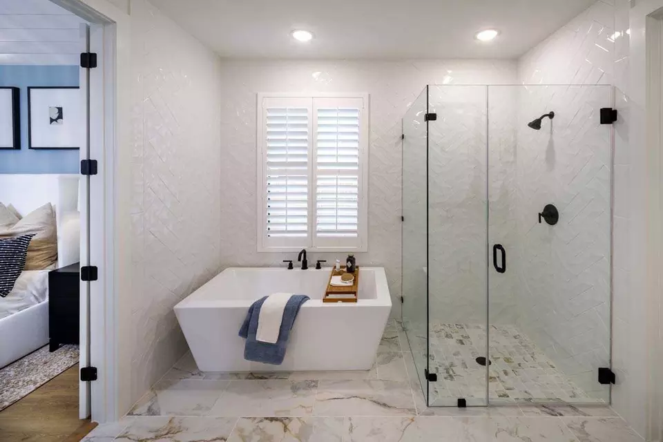Bath - Plan Bernini - 5611 Kyle Joseph Dr, Georgetown, TX 78628 photo 3 of 4
