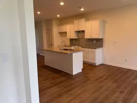 Entry Way - 513 Tigers Cir, Lagrange, GA 30241 photo 3 of 4