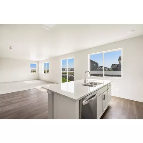 564 E Andiron Ln, Eagle Mountain, UT 84005 photo 7
