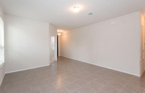 250 Sweetleaf Dr, Buda, TX 78610 photo 3