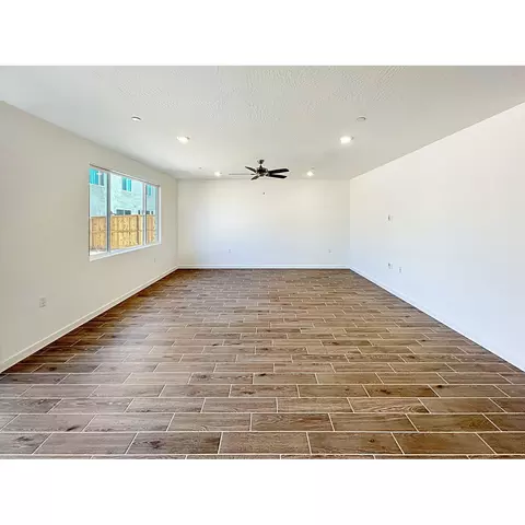 1125 Wildflower Dr, Madera, CA 93636 photo 4