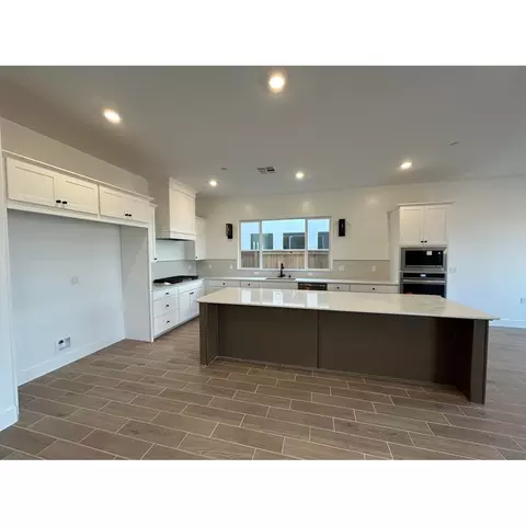 2235 N Argyle Ave, Clovis, CA 93619 photo 3