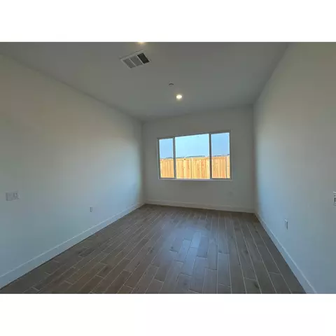 2235 N Argyle Ave, Clovis, CA 93619 photo 4