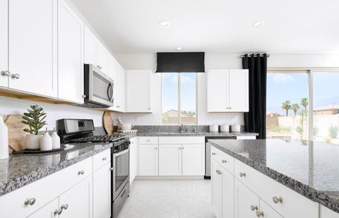 4527 Highland Ave, Perris, CA 92571 photo 3