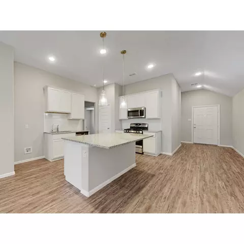 14021 Gaskin St, Pilot Point, TX 76258 photo 3