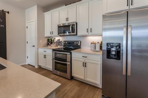 2290 Setting Sun Dr #4, Windsor, CO 80550 photo 15