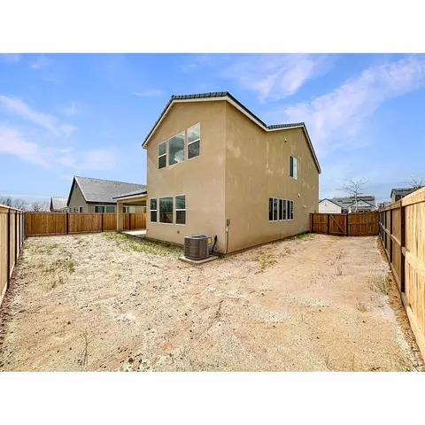 1086 Wildflower Dr, Madera, CA 93636 photo 7