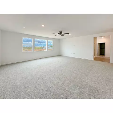 1086 Wildflower Dr, Madera, CA 93636 photo 5
