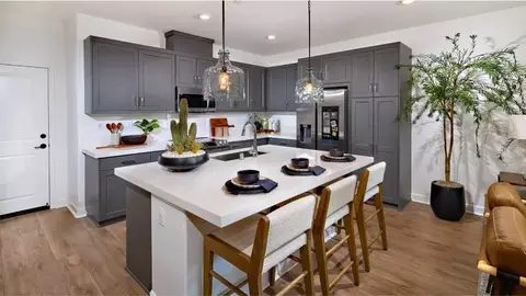 737 Mara Loop UNIT 2, Chula Vista, CA 91911 photo 2