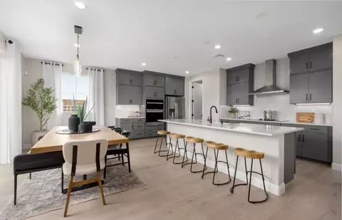 351 E Bobby Gln, Tracy, CA 95391