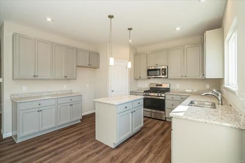 1715 Rivercroft Dr, O Fallon, MO 63366 photo 12