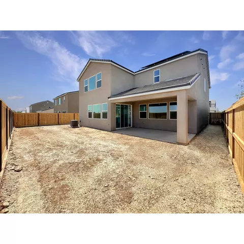 1136 Wildflower Dr, Madera, CA 93636 photo 9