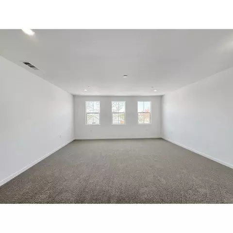 1136 Wildflower Dr, Madera, CA 93636 photo 6