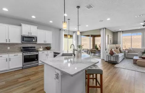 Kitchen - 59 Mountaingem Lp, Santa Fe, NM 87508 photo 1 of 2
