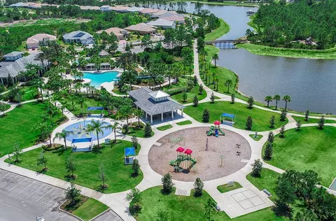 21304 Holmes Cir, Venice, FL 34293 photo 4