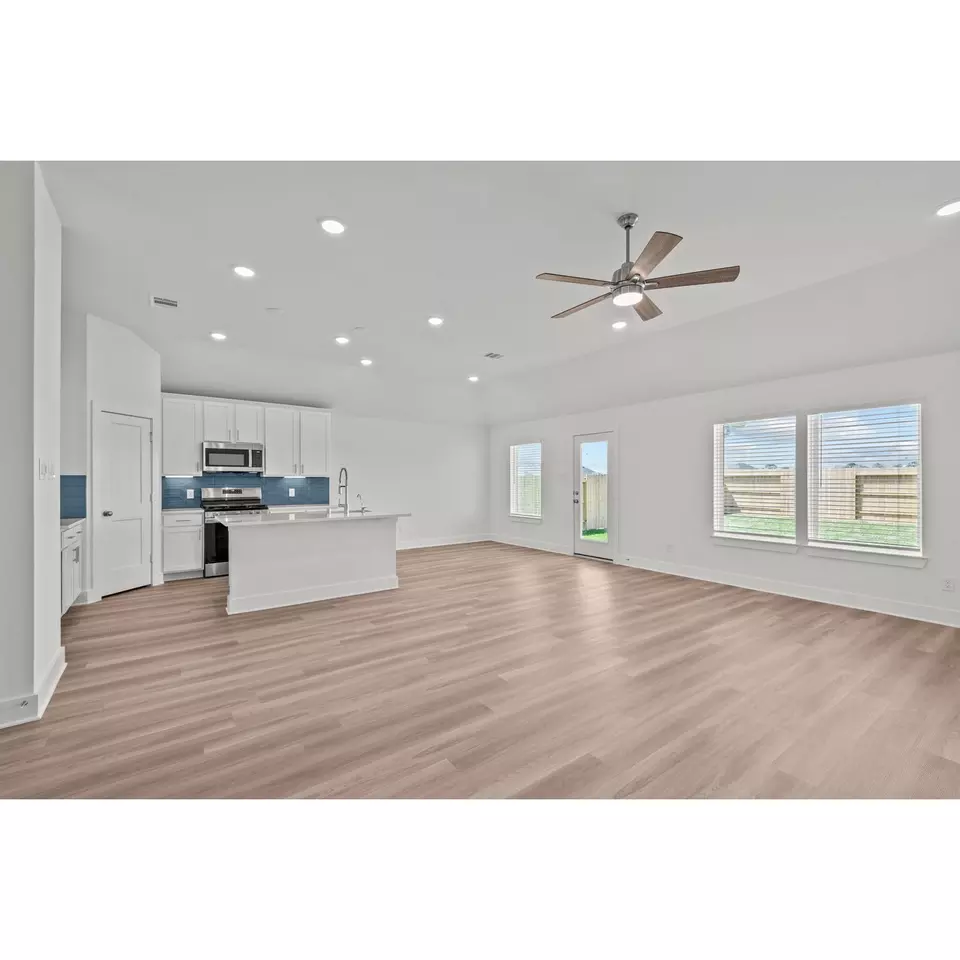 Living - Plan Polo - 107 Rogerdale River Dr, Magnolia, TX 77354 photo 3 of 4