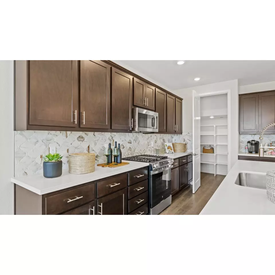 Kitchen - 1432 N Drago Way, Mountain House, CA 95391 photo 3 of 4