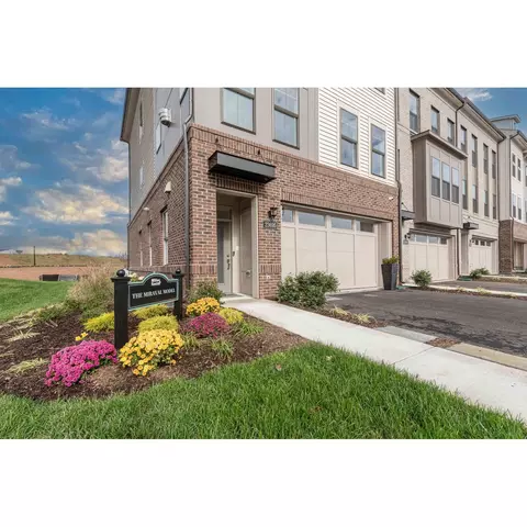 23668 Hardesty Ter, Ashburn, VA 20148 photo 4
