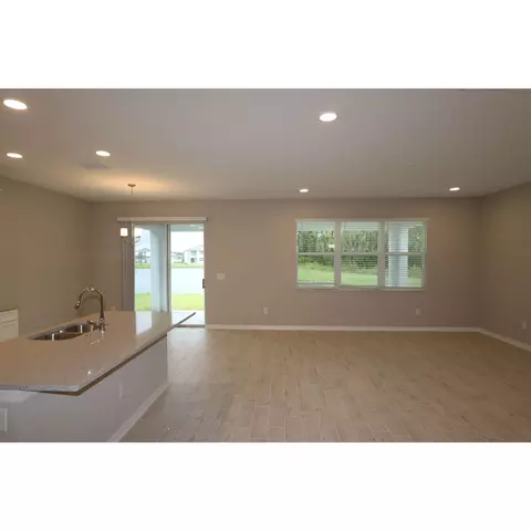 4908 Eagle Rock Dr, Wimauma, FL 33598 photo 6