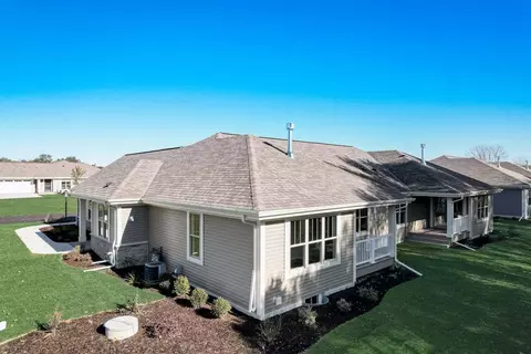 800 Margo Cir, Eagle, WI 53119 photo 10