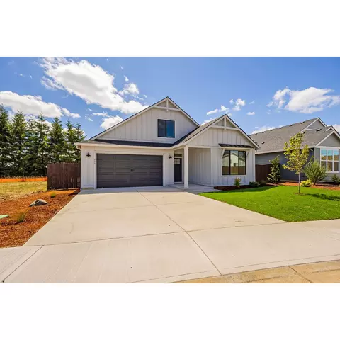 990 Rw Fletcher St, Winlock, WA 98596
