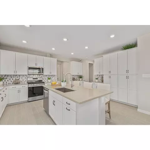 Kitchen - 7519 E 35th Pl, Yuma, AZ 85365 photo 3 of 4