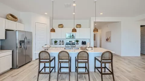 916 W Treasure Trl, Apache Junction, AZ 85120 photo 2