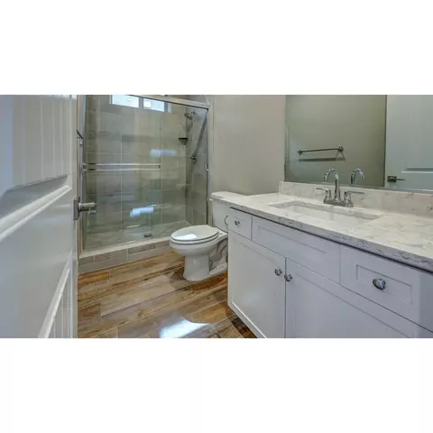 Bath - 1664 N Greenfield Ave, Clovis, CA 93619 photo 4 of 5