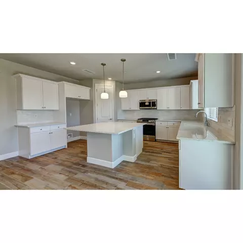 Kitchen - 1664 N Greenfield Ave, Clovis, CA 93619 photo 1 of 4