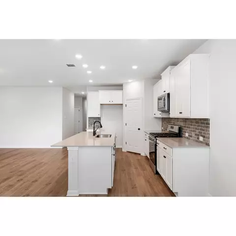 2405 Walking Y Rd, Georgetown, TX 78628 photo 8
