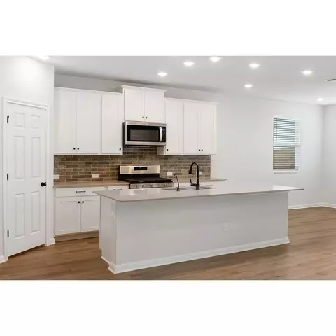 2405 Walking Y Rd, Georgetown, TX 78628 photo 2