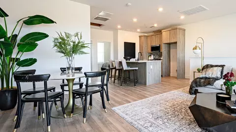 534 W Mahogany Ln, Clovis, CA 93611 photo 2