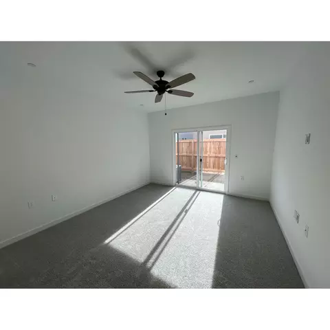 1016 Plum Tree Ave, Clovis, CA 93619 photo 5