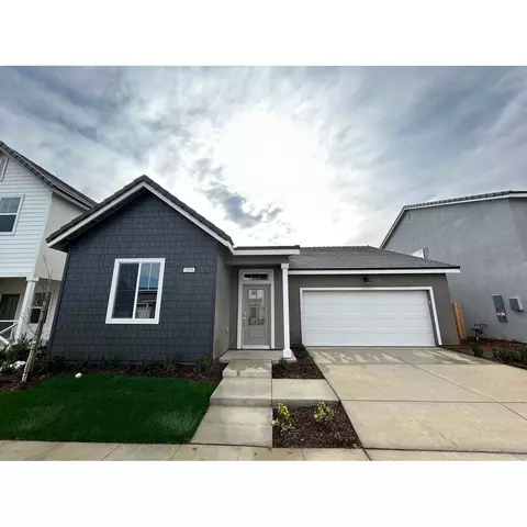 1016 Plum Tree Ave, Clovis, CA 93619 photo 1